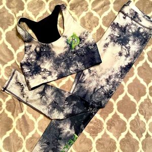 NWT Peloton Terez Tie Dye Set